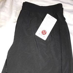 Lululemon core shorts